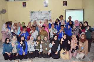 Mahasiswa KKN Integrasi Desa Berancah Bersama Tim Pengabdian Pascasarjana Universitas Riau Sosialisasi Pemanfaatan Tanaman Kumis Kucing 