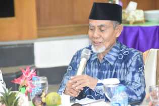 KH Hasan Abdullah Sahal: Tak Mungkin Kita Mencintai dan Dicintai Semua Orang