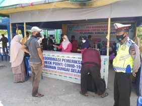 Polsek Bukitbatu Gelar Operasi Pemeriksaan Vaksinasi 