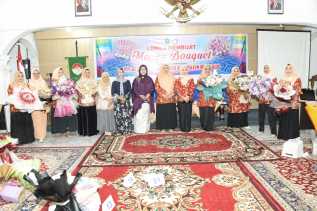 Sempena HUT Ke-25, DWP Kabupaten Bengkalis Gelar Lomba Membuat Money Bouquet