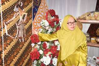 Ketua TP-PKK Kabupaten Bengkalis Buka 16 Stand Bazar MTQ ke-49 Tingkat Kecamatan Rupat