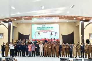 Kadis Koperasi UKM Bengkalis Hadiri Musrenbangdes Muara Basung, Sampaikan Strategi Percepatan Operasional KDKMP