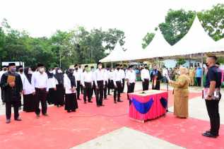 Bupati Bengkalis Resmikan 33 Orang Anggota BPD Talang Muandau