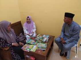 Tingkatkan Literasi Baca, Dosen UIR Lakukan Pengabdian Masayarakat Desa Resam Lapis Kec. Bantan