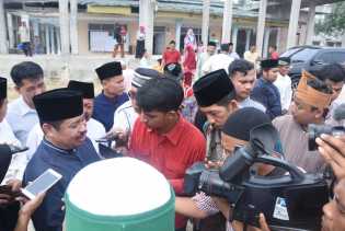 Bupati Amril Mukminin: 