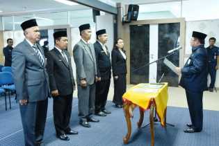 Sekda H Bustami Lantik 5 Pejabat