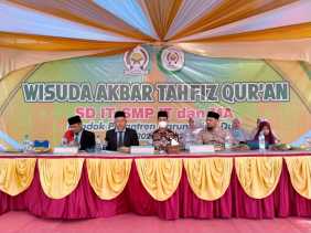 Bupati Bengkalis Hadiri Wisuda Akhbar