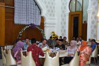 Bupati Bengkalis Gelar Rapat Staf