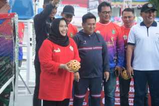Kasmarni Sambut Baik dan Apresiasi Ajang Open Turnamen Sepak Takraw Camat Bengkalis Bermasa Cup