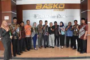 Pimred Haluan Riau dan Riaumandiri.com Sambut Kunjungan Diskominfotik Bengkalis 