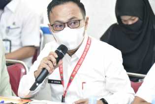 Tak Kenal Hari Libur, Petugas Beri Vaksinasi 3.884 Warga
