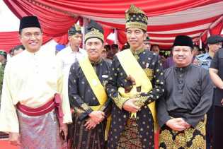 Bupati Bengkalis Amril Mukminin Ajak Warganya Sukseskan Pelantikan Presiden dan Wakil Presiden RI 2019-2024