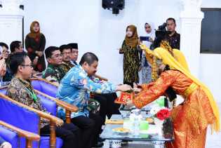 Bupati Bengkalis Hadiri HUT IBI dan Pembukaan Seminar Sehari