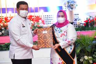 Bupati Kasmarni Resmi Terima SK Sebagai Bunda PAUD Bengkalis 2021-2024