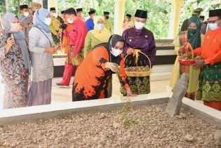 Kasmarni dan Bagus Santoso Ziarahi Sejumlah Makam Pahlawan Bengkalis
