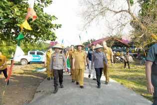 Dampingi Gubri Kunker di Rupat, Wabup Usulkan Pembangunan Jembatan Pelintung - Pergam