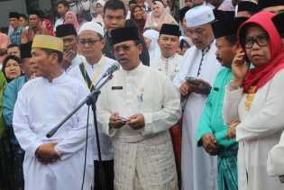 Plt Sekda Bengkalis Resmi Melepas JCH Kloter 5 Asal Kabupaten Bengkalis