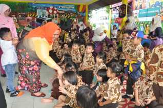 Tiga TK Terima Bantuan APE dari Bunda PAUD