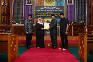 Bupati Kasmarni Sampaikan Nota Keuangan Ranperda APBD Bengkalis 2023