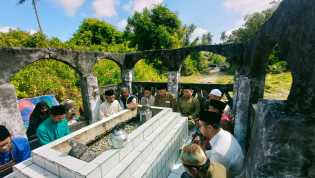 Pacu Motivasi, Da'i Kecamatan Bengkalis Ziarahi Dua Makam Ulama