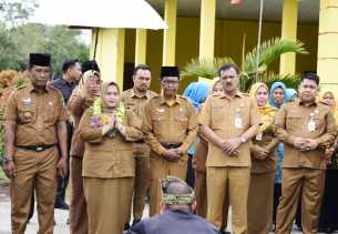 Kunjungan Bupati Kasmarni ke Desa Sekodi dan Palkun Disambut Antusias Masyarakat