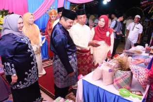 Ketua Tim Penggerak PKK Bengkalis Singgahi Semua Stand Bazar MTQ
