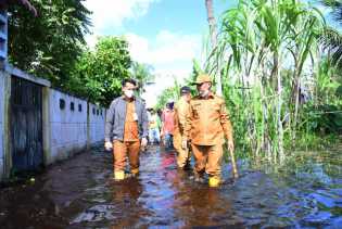 Antisipasi Banjir Semakin Parah, Pemkab Kerahkan DLH Bersihkan Gorong-Gorong