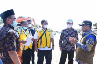 Pemkab Harapkan 15Km Pengamanan Pantai Rupat Utara Bisa Dibangun