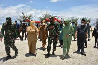 Datang Disambut Bupati Kasmarni, Kasdam Semangati Prajurit TNI Kodim 0303 Bengkalis