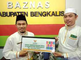 Program Usulan Disetujui Baznas Provinsi, Baznas Bengkalis Serahkan Zakat Produktif Lebih dari 200 Juta