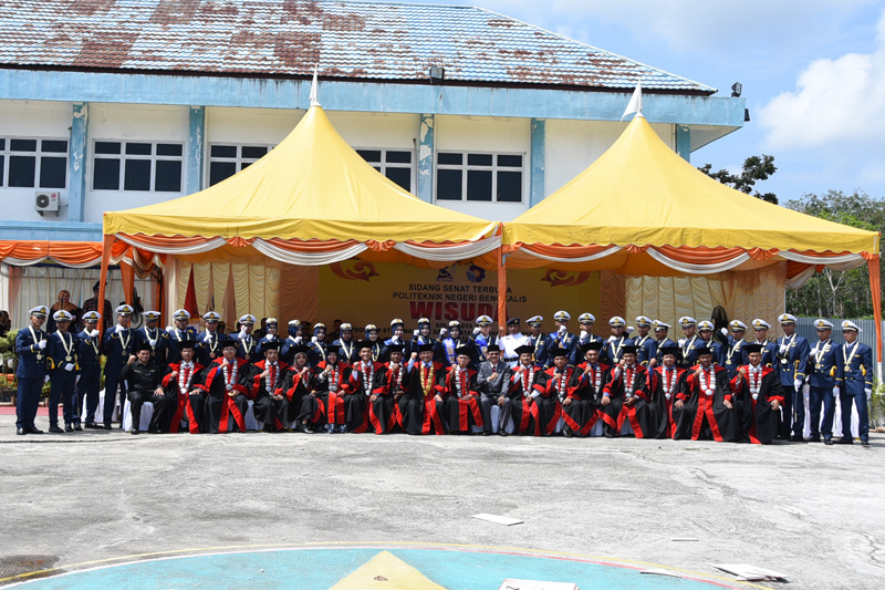 33 Orang Mahasiswa Jurusan Kemaritiman Diwisuda