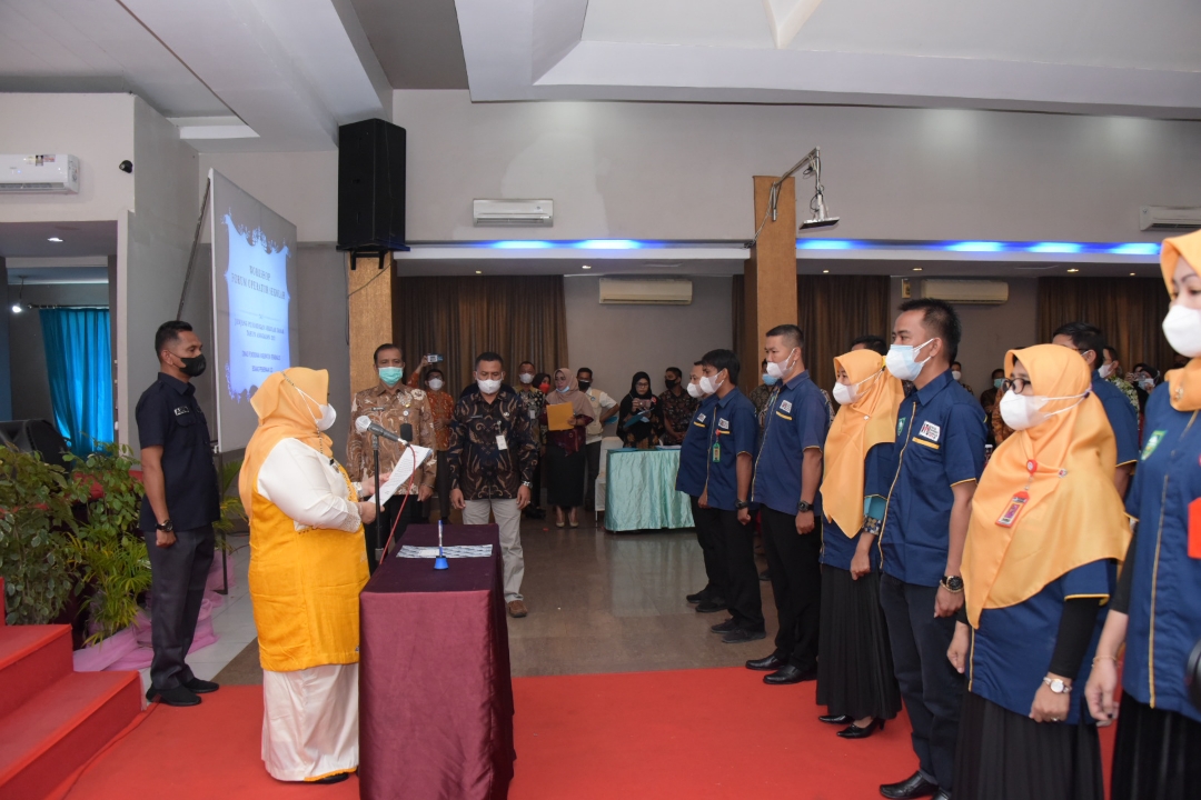 Bupati Kasmarni: Operator Sekolah Adalah Jantungnya Sekolah