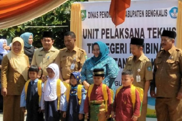 Bunda PAUD Kasmarni: “Sekolah Hadir untuk Sempurnakan Didikan Orang Tua”