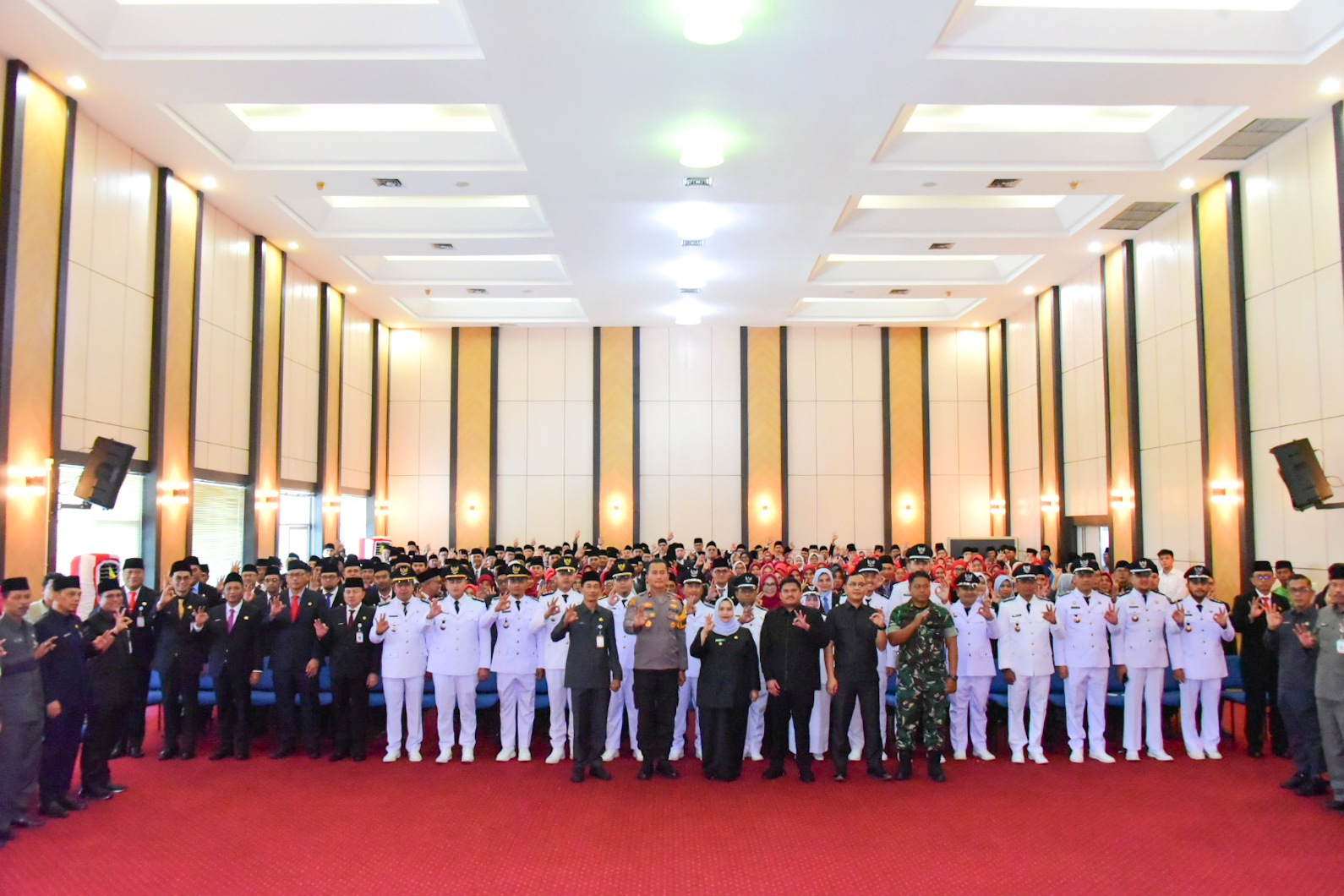 Berikut Nama Pejabat Administrator, Pengawas dan Fungsional yang Dilantik Bupati Kasmarni