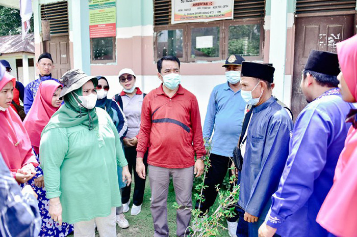 Guru Keluhkan Kesulitan Air di SDN 1 Talang Muandau, Bupati Kasmarni Janji Akomodir Sesuai Prosedur