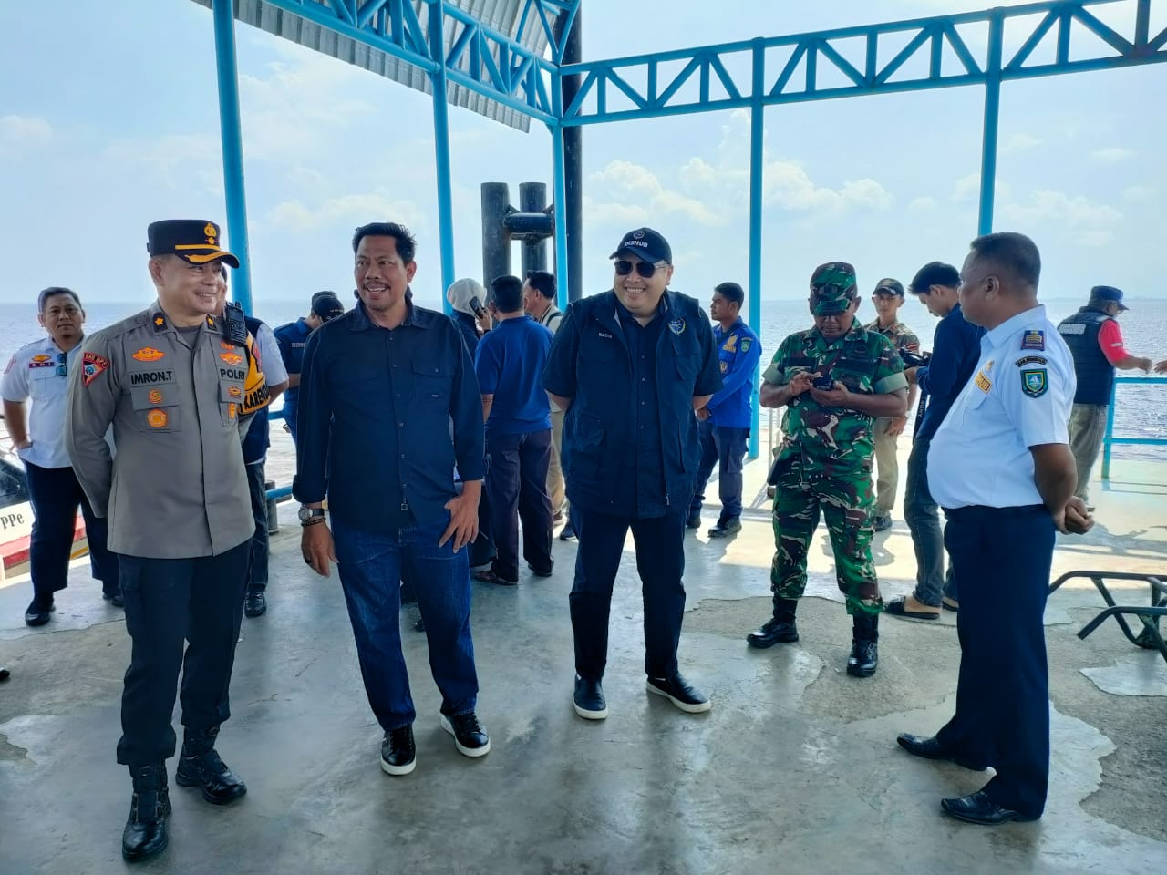 Pastikan Keamanan Nataru, Bupati Bengkalis Tinjau Posko di Pelabuhan BSL dan Roro Air Putih