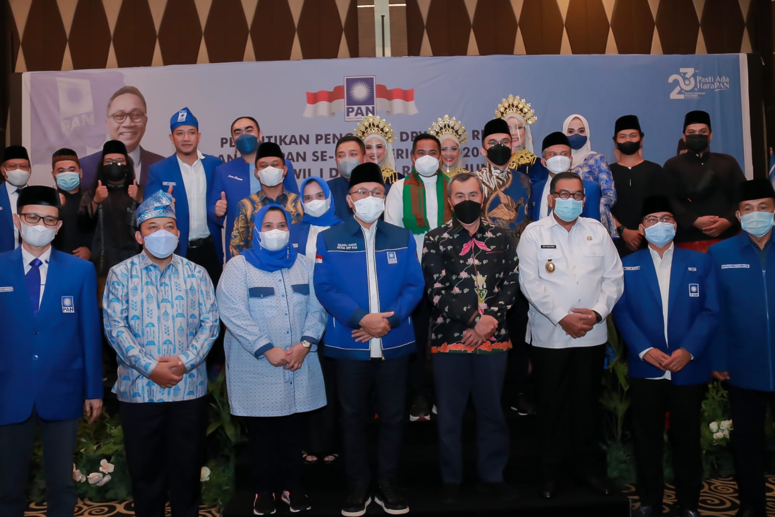 Pengurus DPW dan DPD PAN se-Riau Dilantik, Bupati Bengkalis Kasmarni Ucapkan Tahniah