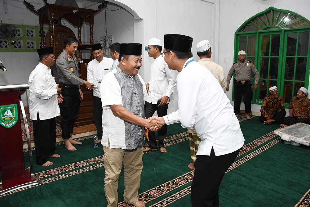 Meski Hujan, Warga Desa Pangkalan Libut Antusias Sambut Tim Safari Ramadhan