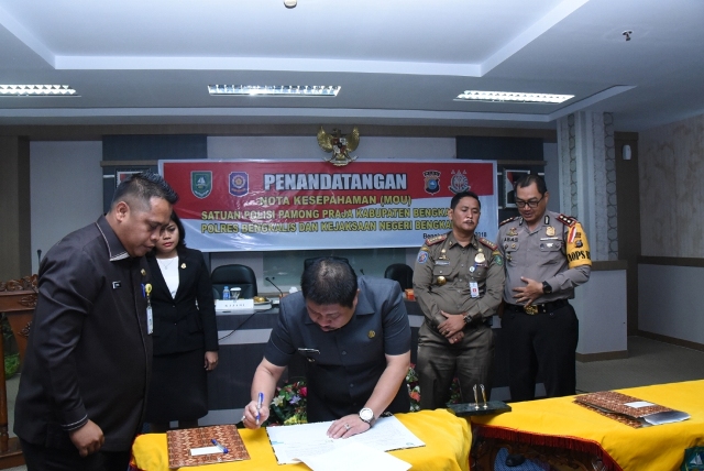 Bupati Amril Apresiasi Penandatanganan MoU