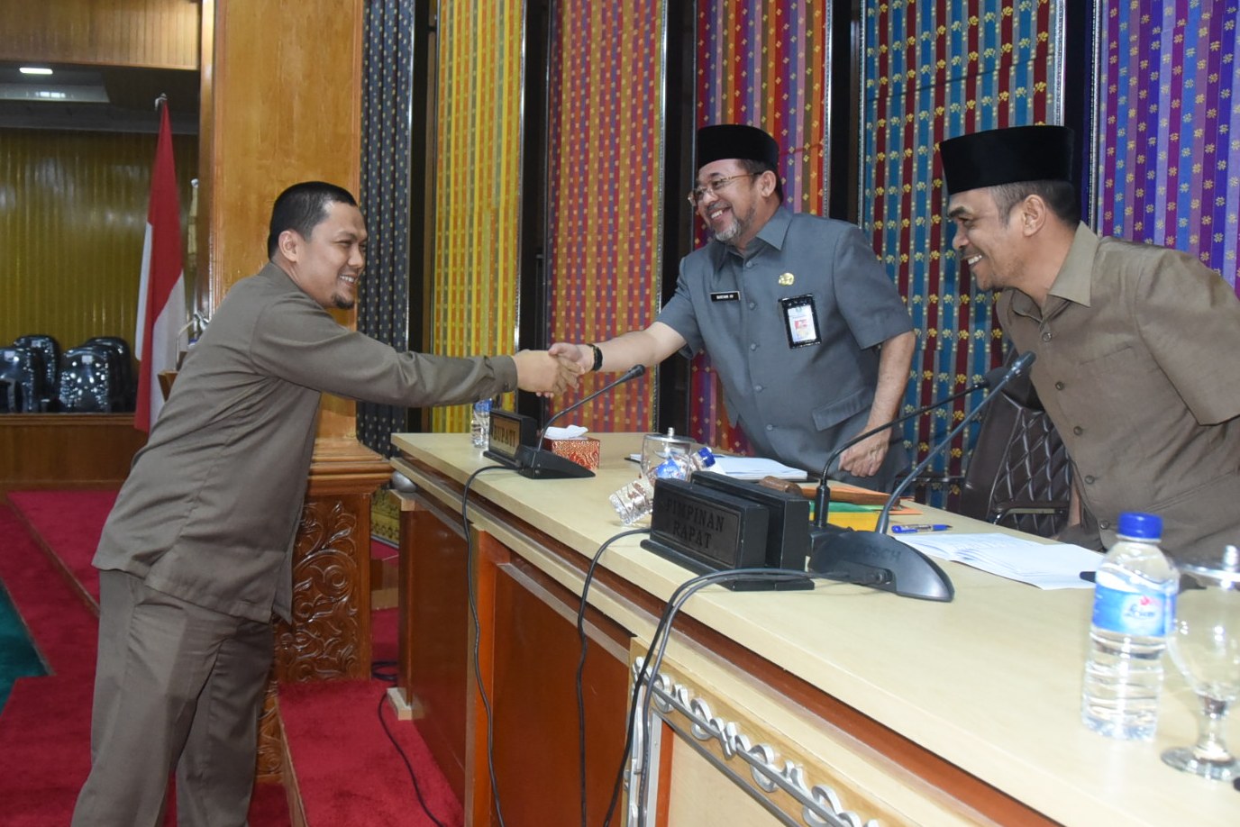 Pukul 10.00 WIB, Bupati Bengkalis Jawab Pandangan Umum Fraksi-Fraksi Atas Ranperda P-APBD 2019