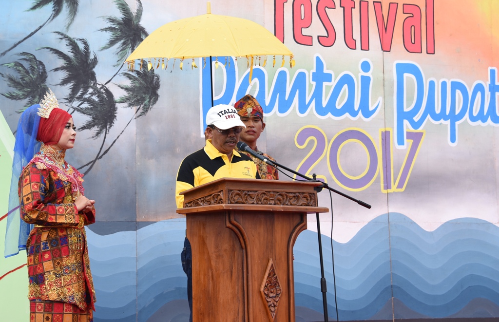 Bupati Amril: Pesta Pantai Majukan Perekonomian Rakyat