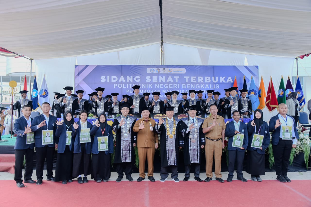 1.296 Mahasiswa Baru Resmi Dikukuhkan, Bupati Bengkalis Dorong Mahasiswa Polbeng Jadi Generasi Pencipta Lapangan Kerja