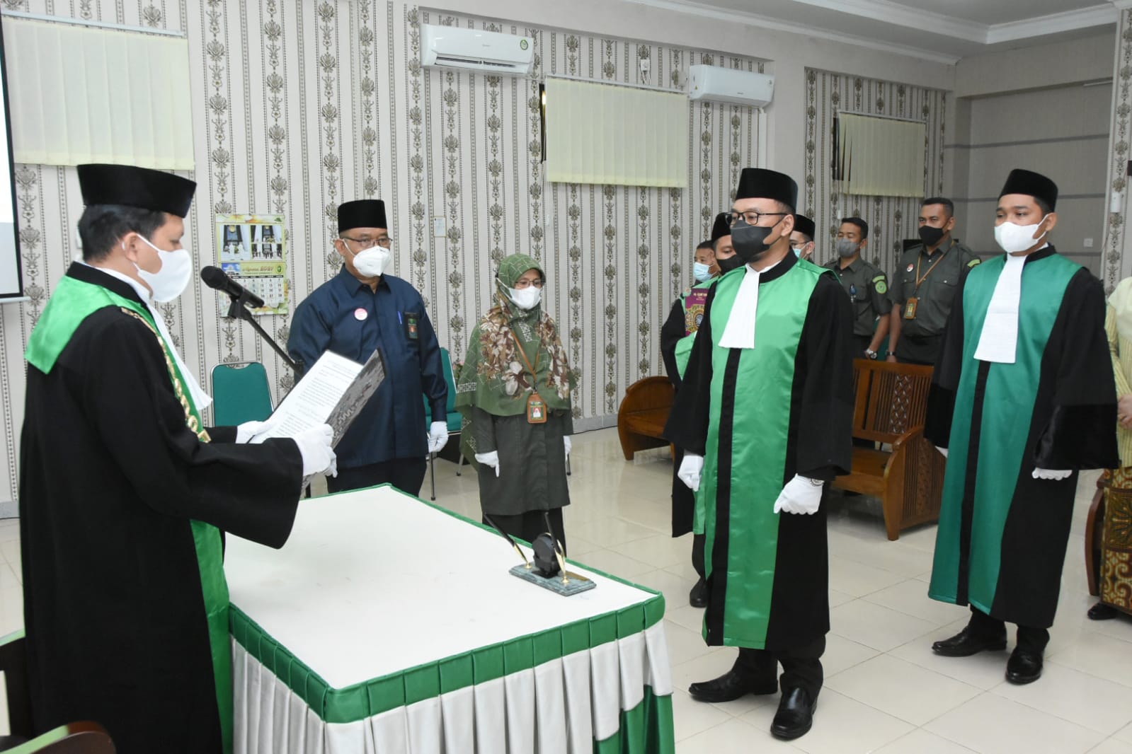 Ketua Pengadilan Agama Lantik Wakil dan Hakim