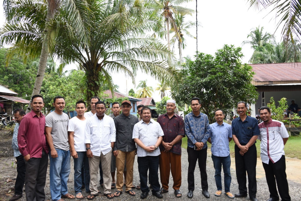 Bupati Amril dan Rombongan Disambut Hangat dan Diminta Foto Bersama