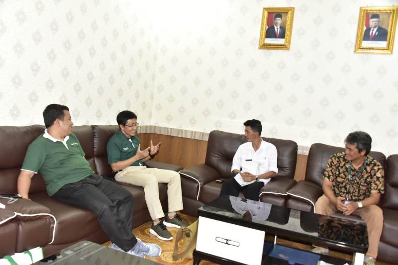 Bahas Peningkatan Kemitraan, 3 Pengurus Tanoto Foundation Silaturahmi ke Diskominfotik