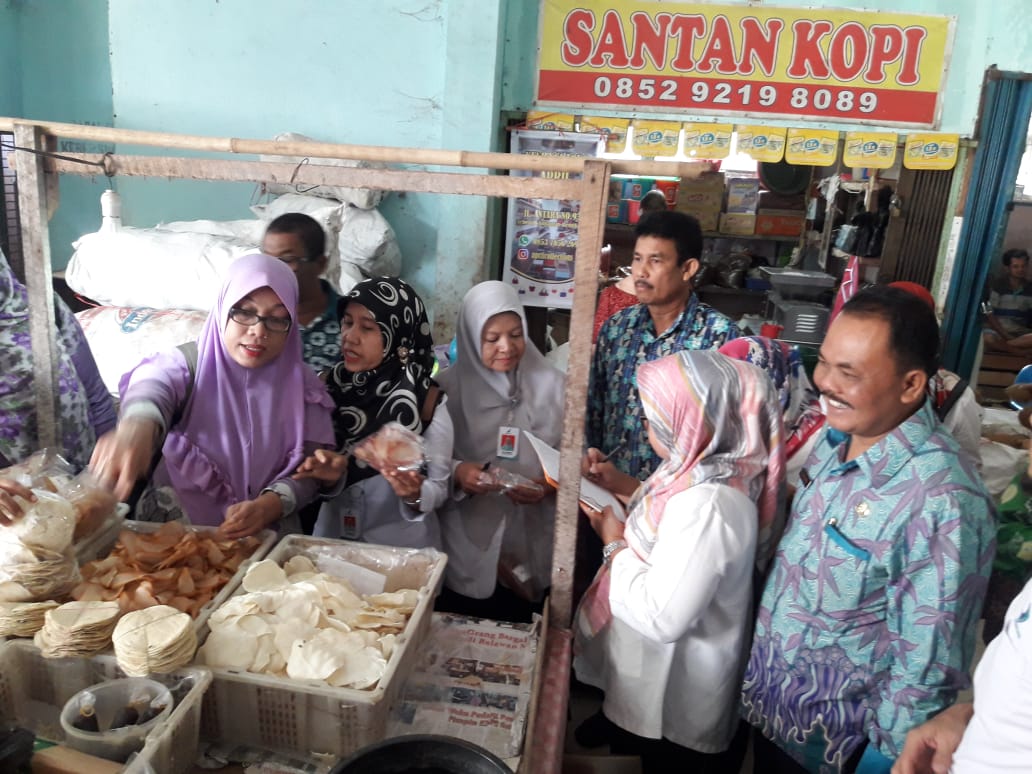 Didampingi Dinkes, BBPOM Riau Turun ke Pasar, Swalayan dan Toko