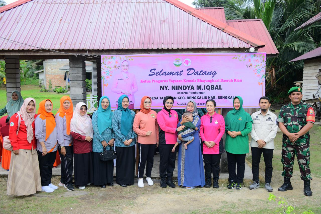 Ketua Bhayangkari Riau Kunjungi dan Beri Santunan Dua Balita di Bengkalis
