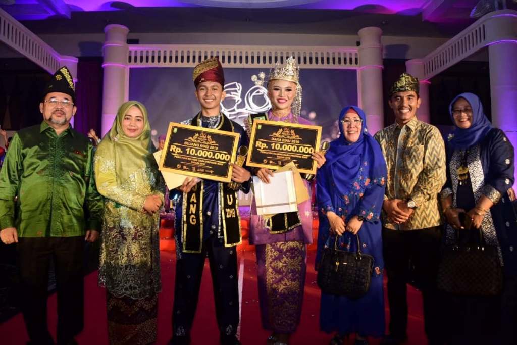 Mela Yulindra, Dara Desa Sungai Alam Terpilih Jadi Dara Provinsi Riau Tahun 2019