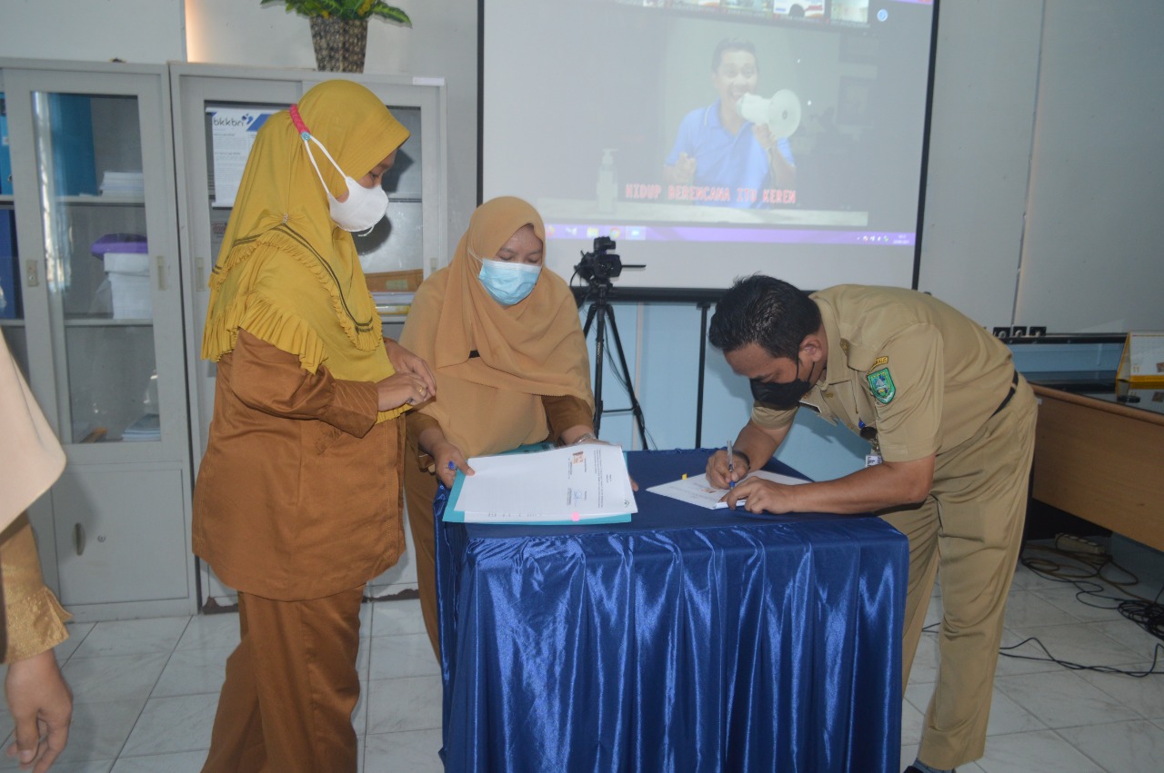 Maksimalkan Pelayanan KB, Disdalduk KB Bengkalis bersama Faskes Tandatangani Nota Kesepahaman