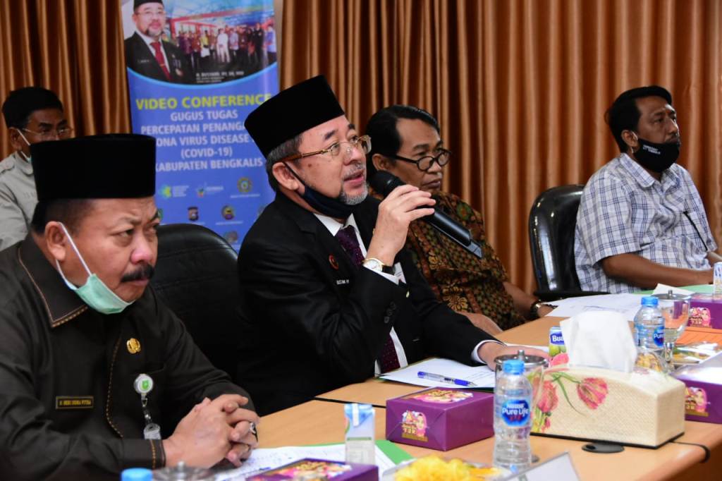 FGD dengan Kakanwil Ditjen Perbendaharaan Riau Bakhtaruddin, H. Bustami HY Laporkan Penyaluran BLT DD Tahap I